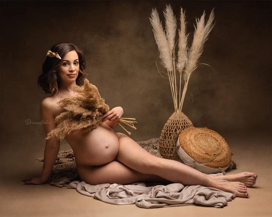Photo-Femme-enceinte-nue-Photographe-portrait-seance-grossesse-christelle-lendormi-regard-d-auteur-5